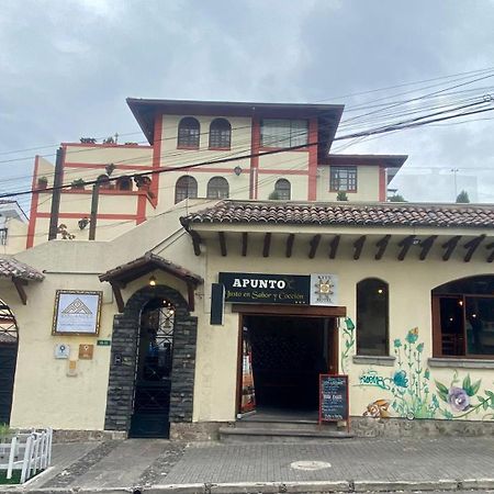Kituandes Hotel Кито Екстериор снимка
