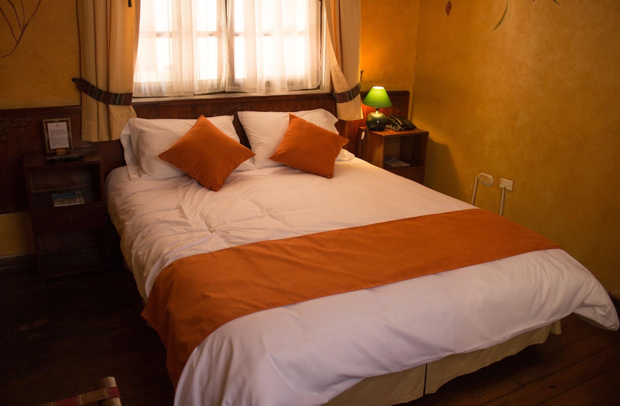 Kituandes Hotel Кито Екстериор снимка