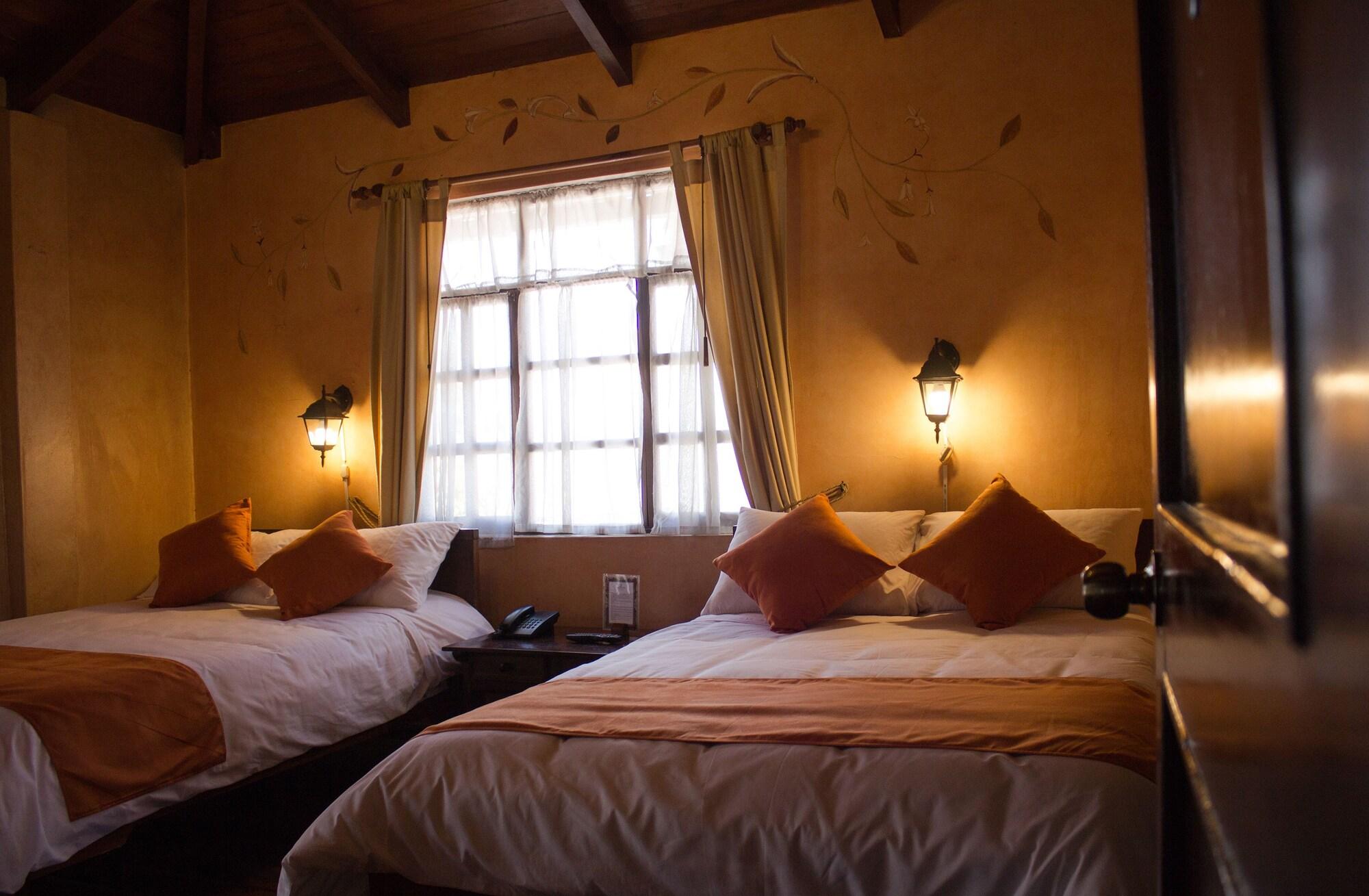 Kituandes Hotel Кито Екстериор снимка