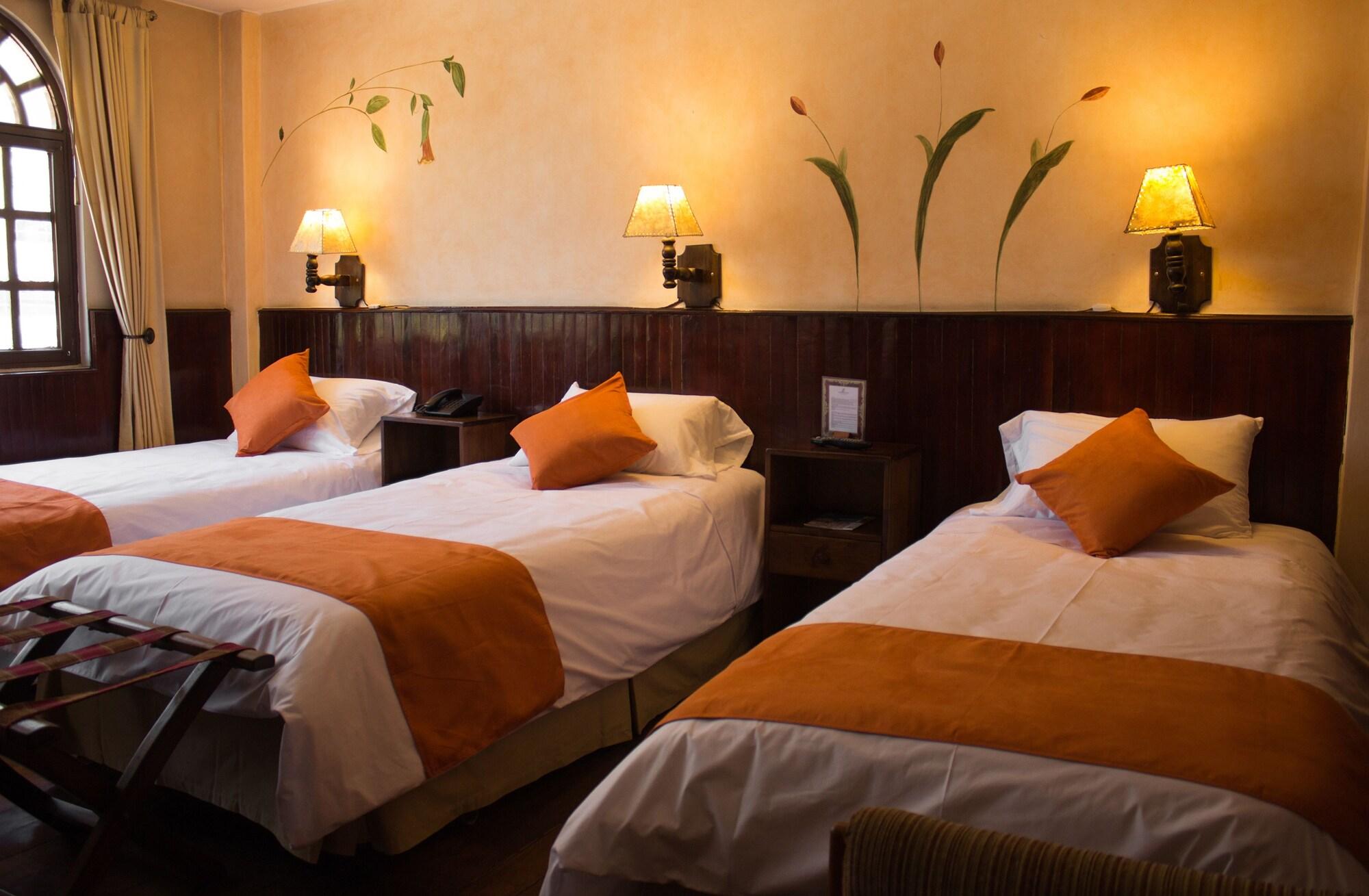 Kituandes Hotel Кито Екстериор снимка
