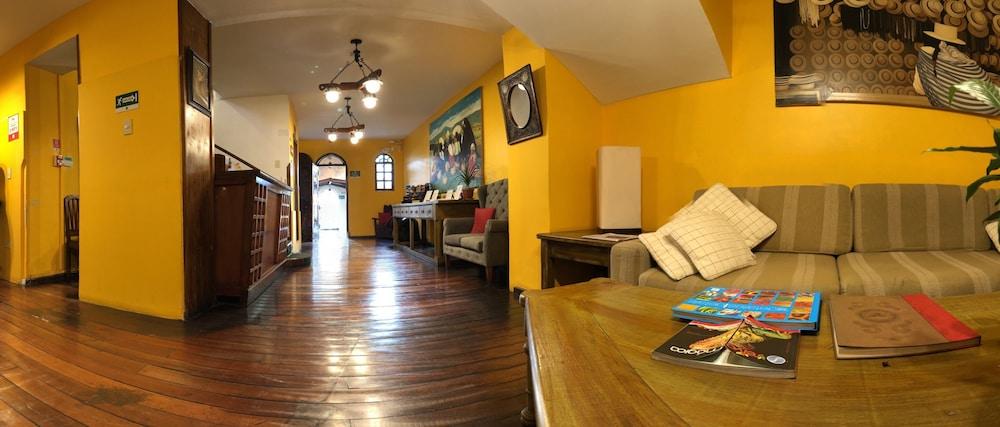 Kituandes Hotel Кито Екстериор снимка
