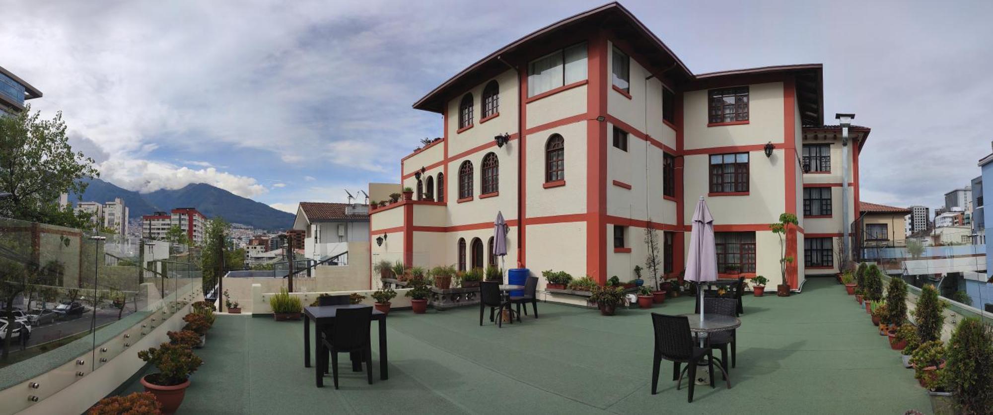 Kituandes Hotel Кито Екстериор снимка