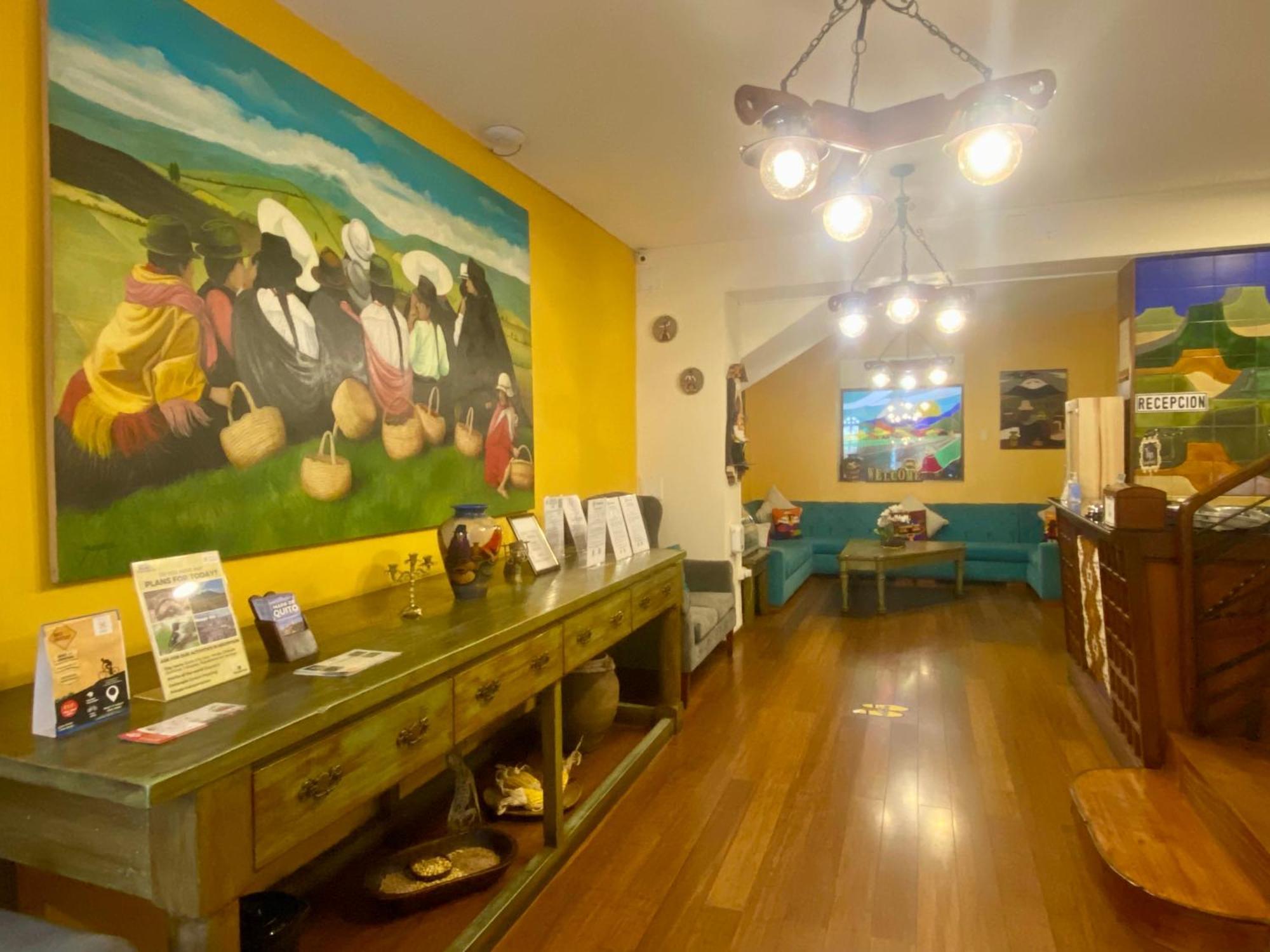 Kituandes Hotel Кито Екстериор снимка