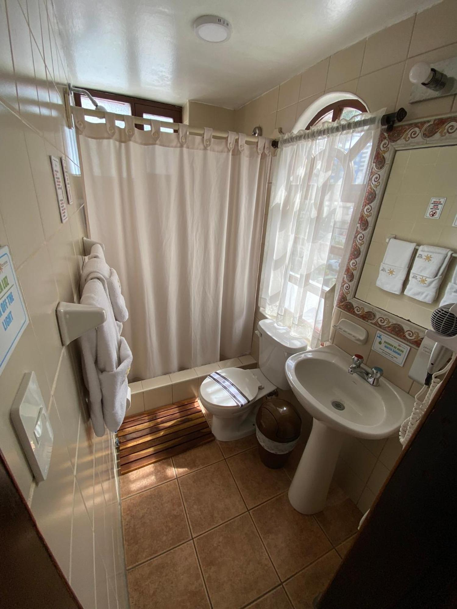 Kituandes Hotel Кито Екстериор снимка