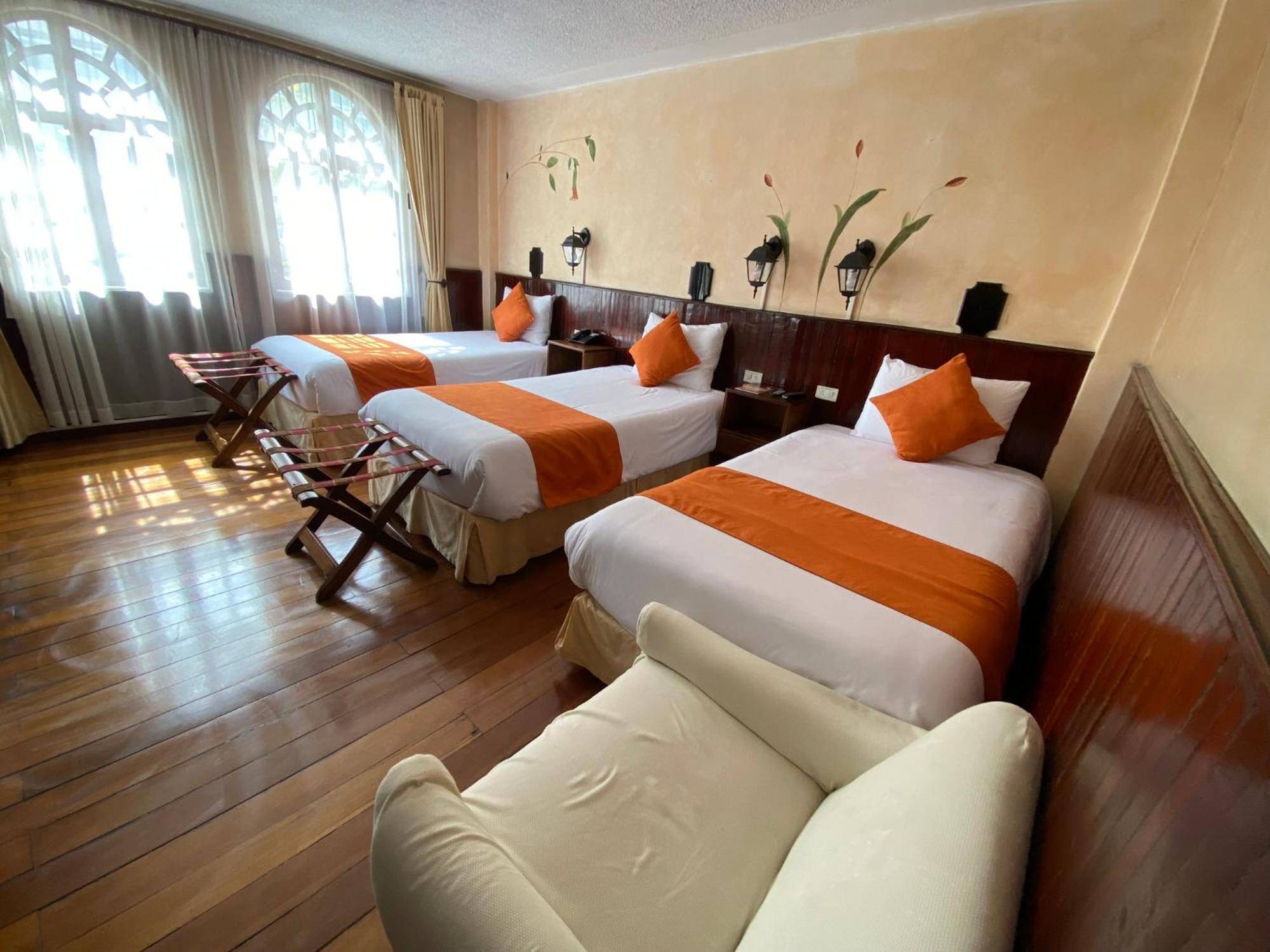 Kituandes Hotel Кито Екстериор снимка