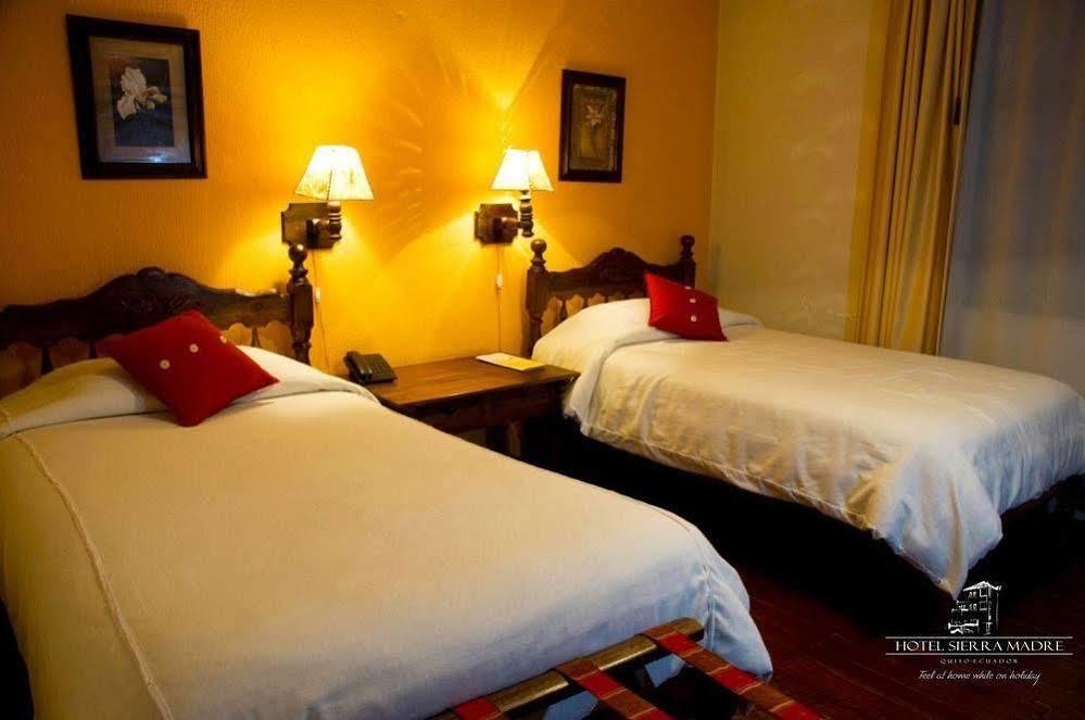 Kituandes Hotel Кито Екстериор снимка