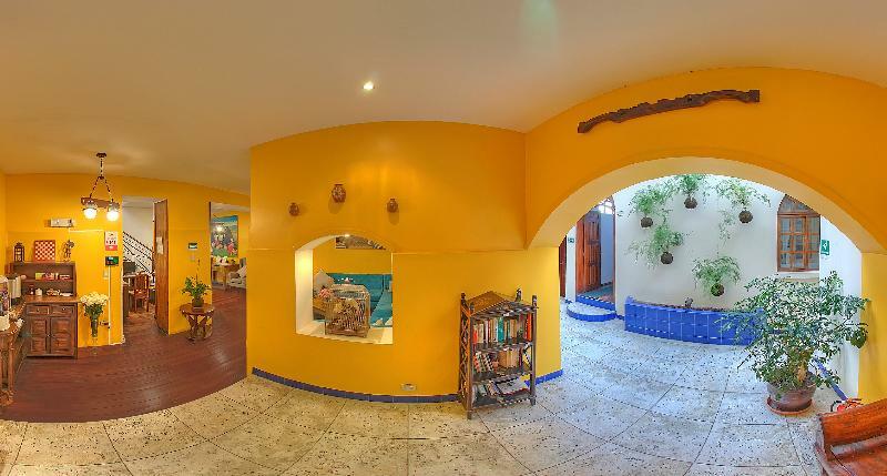 Kituandes Hotel Кито Екстериор снимка
